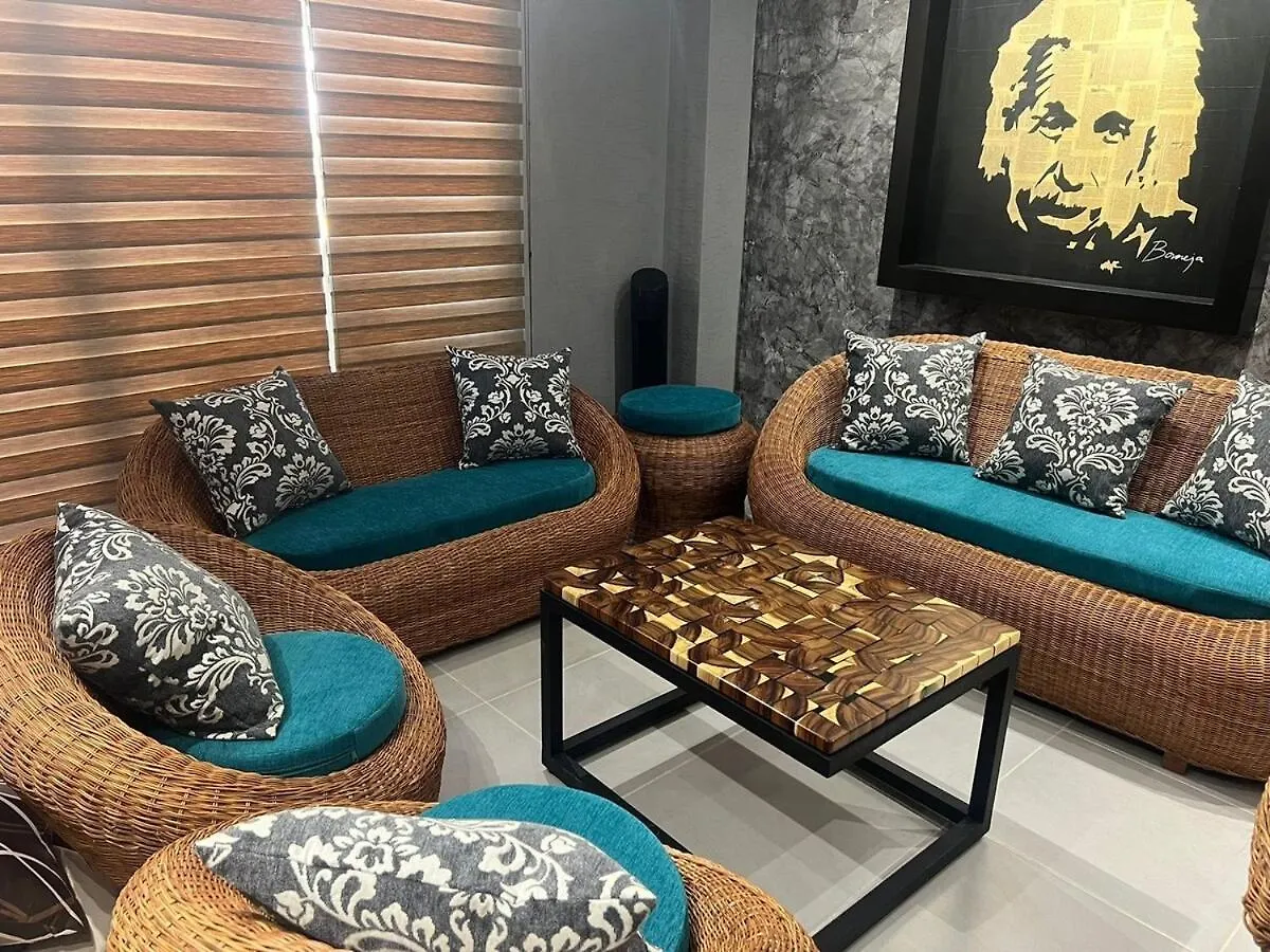 Ground Floor Apartment プレヤデルカーメン